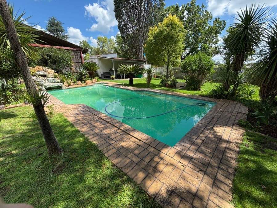 5 Bedroom Property for Sale in Parys Free State